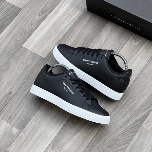 TH Sneakers in 3 different Colors