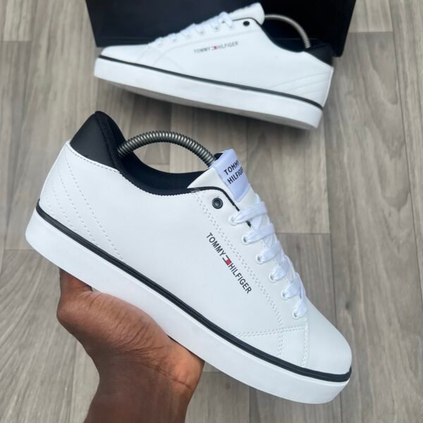 Tommy H Sneakers in White